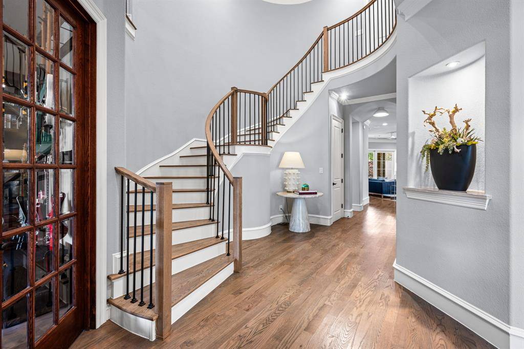 Dallas, TX 75220,4023 Davila Drive