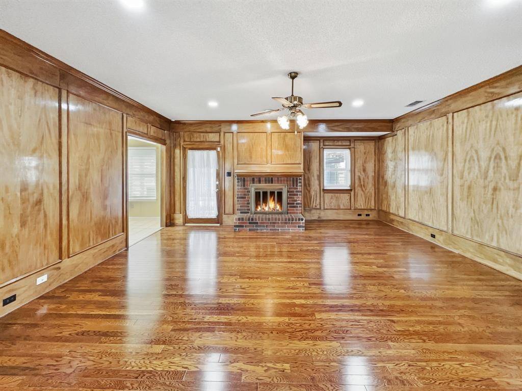 Garland, TX 75040,302 Apollo Road