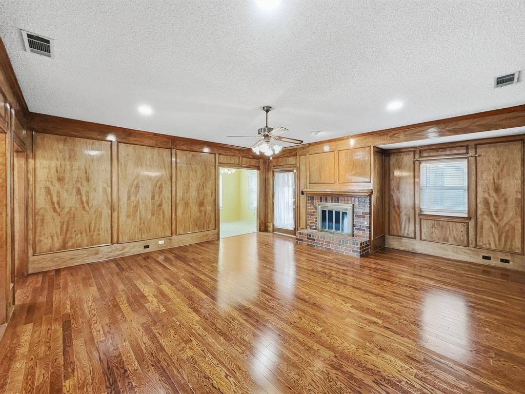 Garland, TX 75040,302 Apollo Road