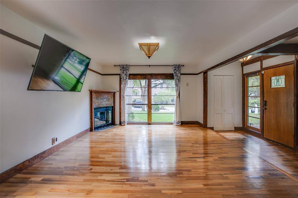 Dallas, TX 75238,7937 Deer Trail Drive