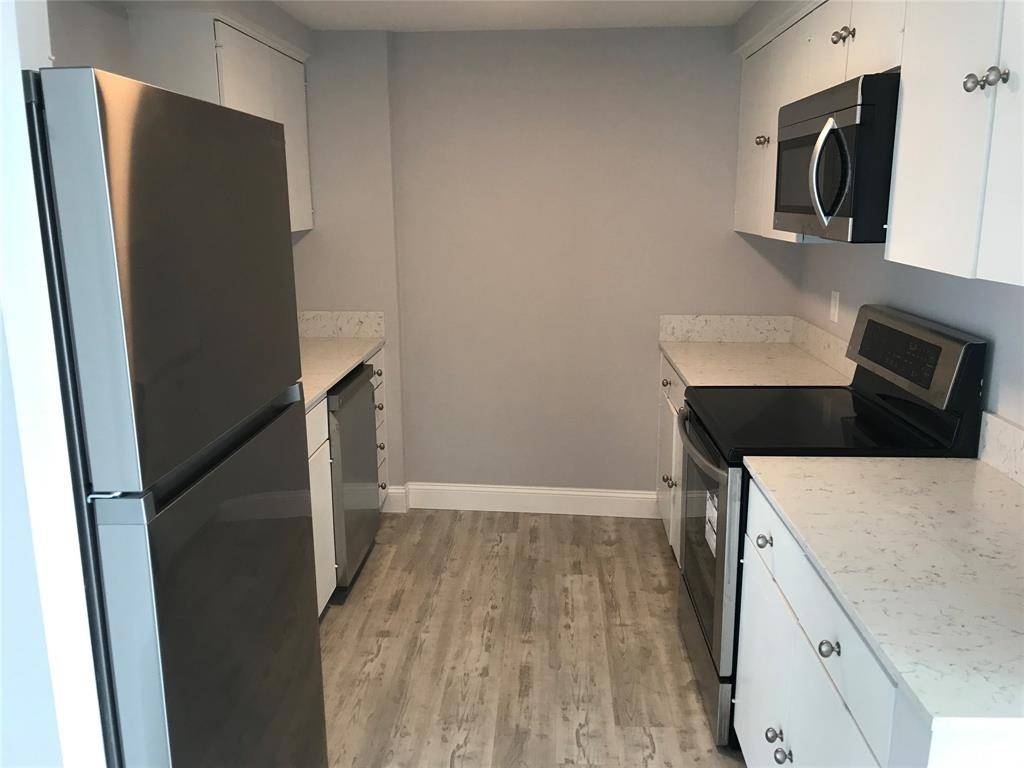 Dallas, TX 75225,6211 W Northwest Highway #1805