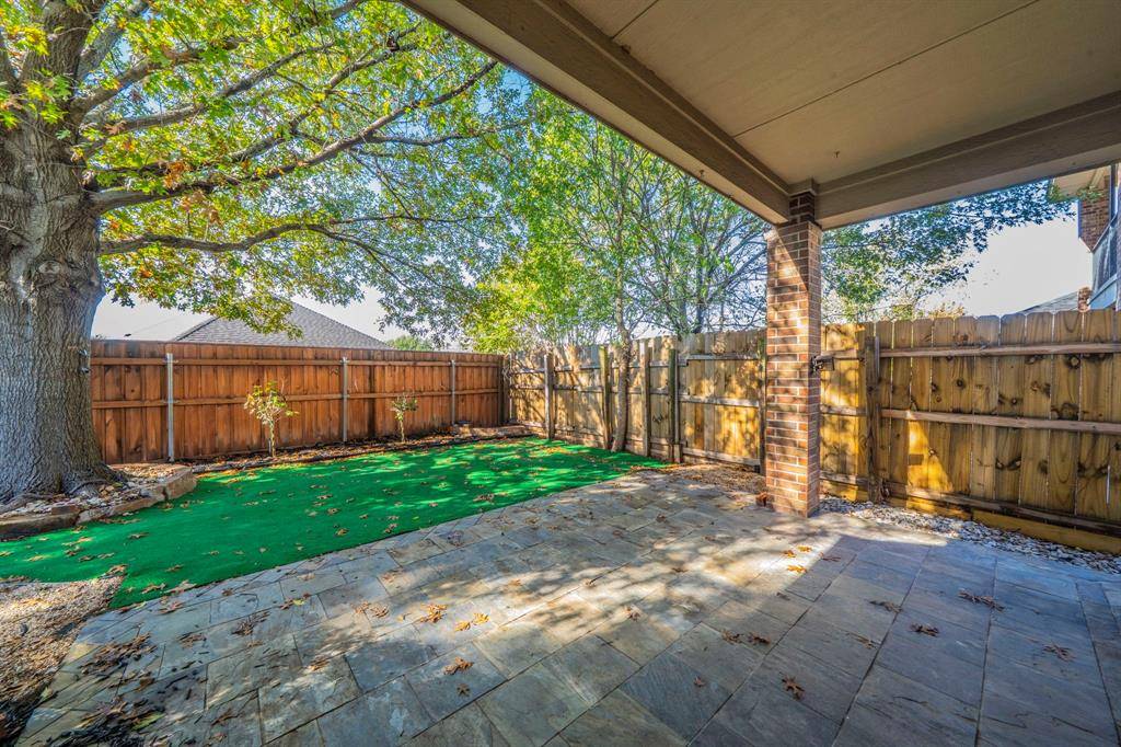 Dallas, TX 75249,7042 Hedgebrook Drive