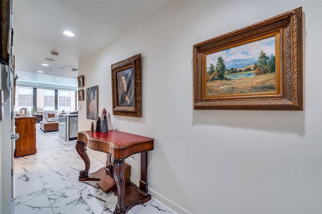 Dallas, TX 75202,1200 Main Street #701