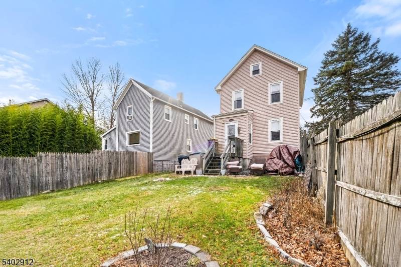 Newton Town, NJ 07860,89 Trinity St