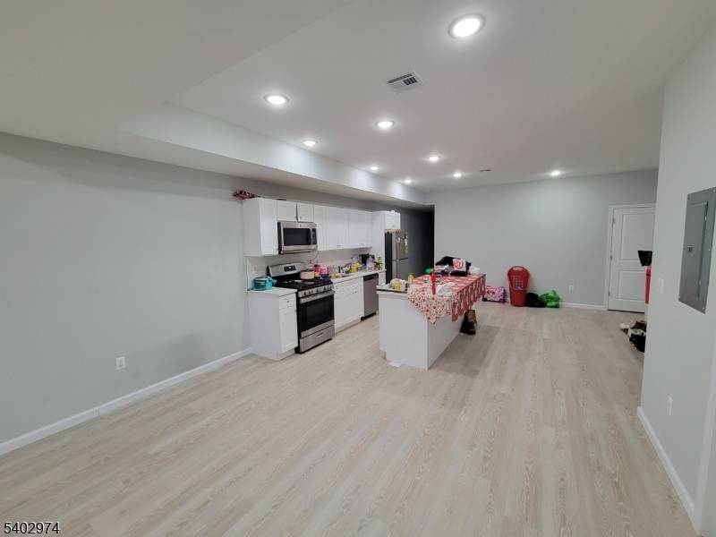 Paterson City, NJ 07501,96 Montgomery St