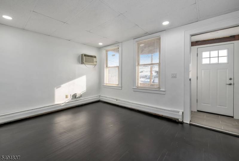 Nutley Twp., NJ 07110,51 Saint Marys Pl