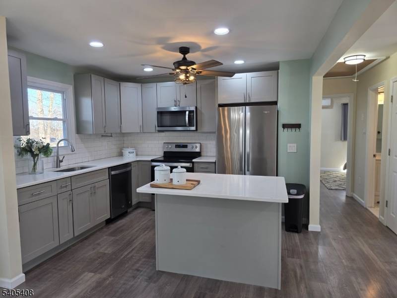 Hopatcong Boro, NJ 07843,12 Hobart Trl