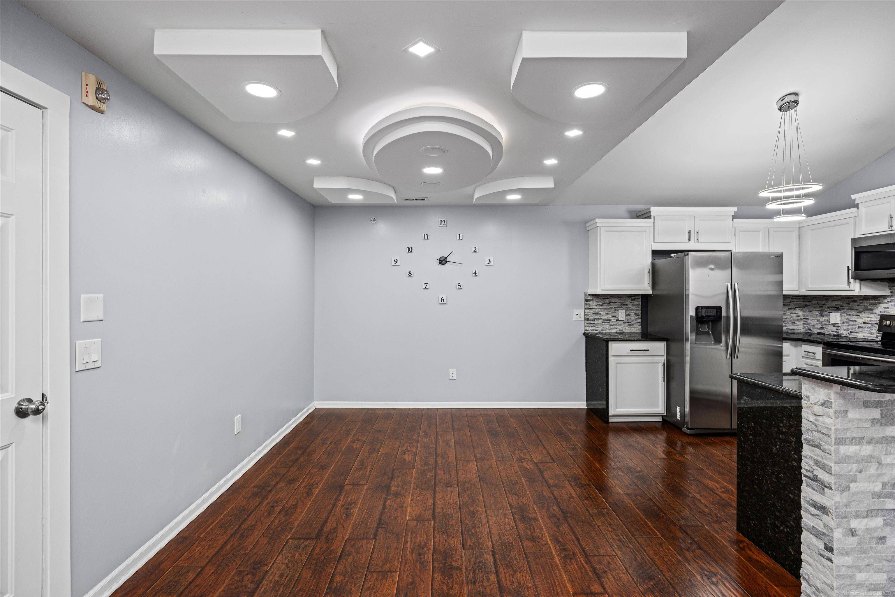 Shelby Twp, MI 48317,49143 W WOODS DR