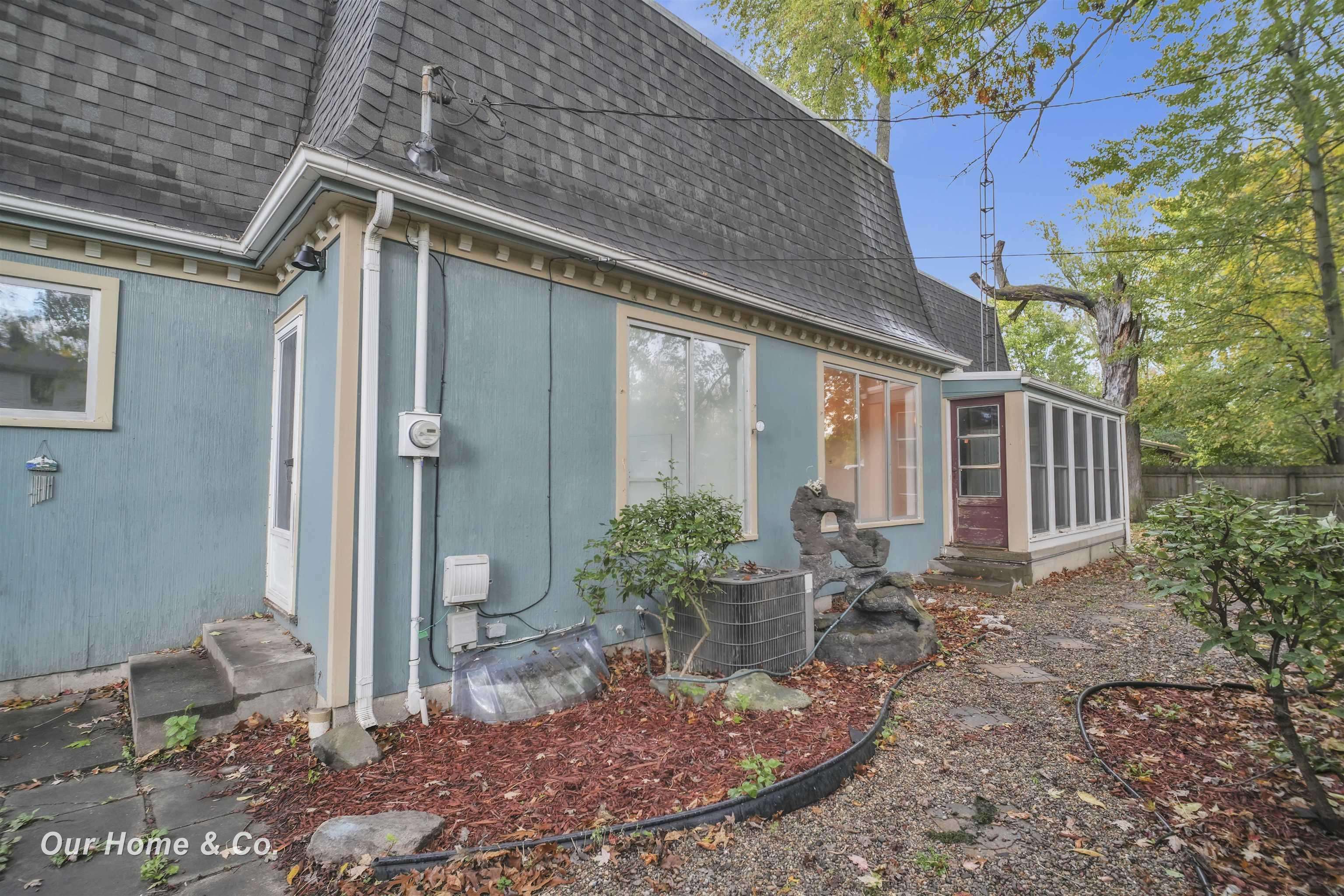 Bay City, MI 48708,2502 Lee DR