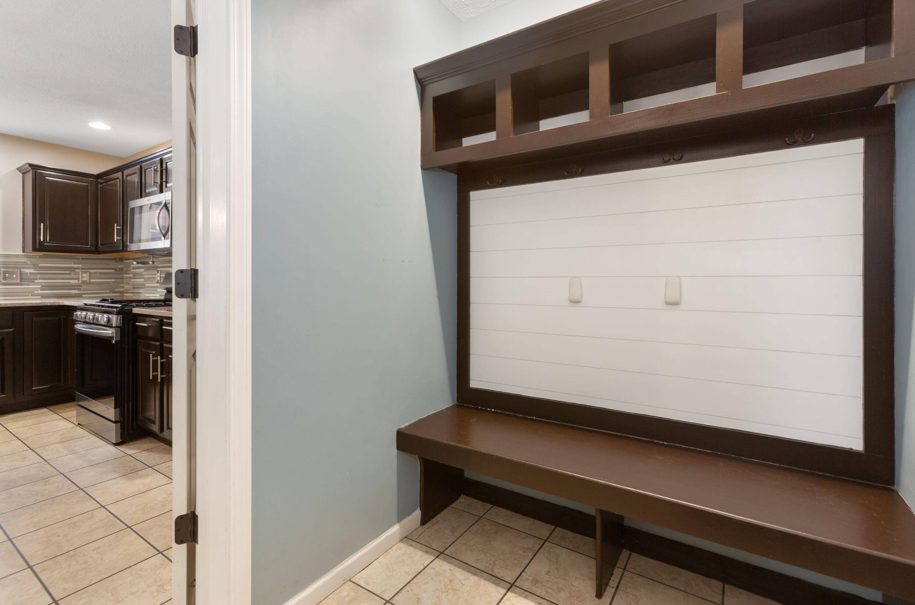 St. Joseph, MI 49085,1701 J W WAY