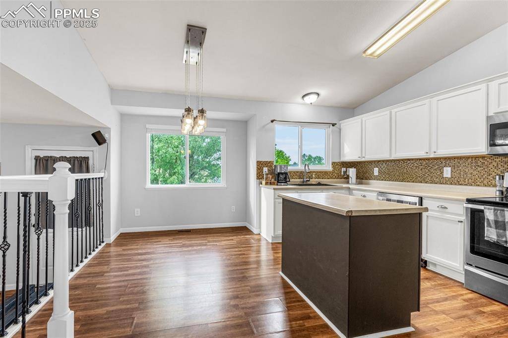 Colorado Springs, CO 80923,4886 Little London DR