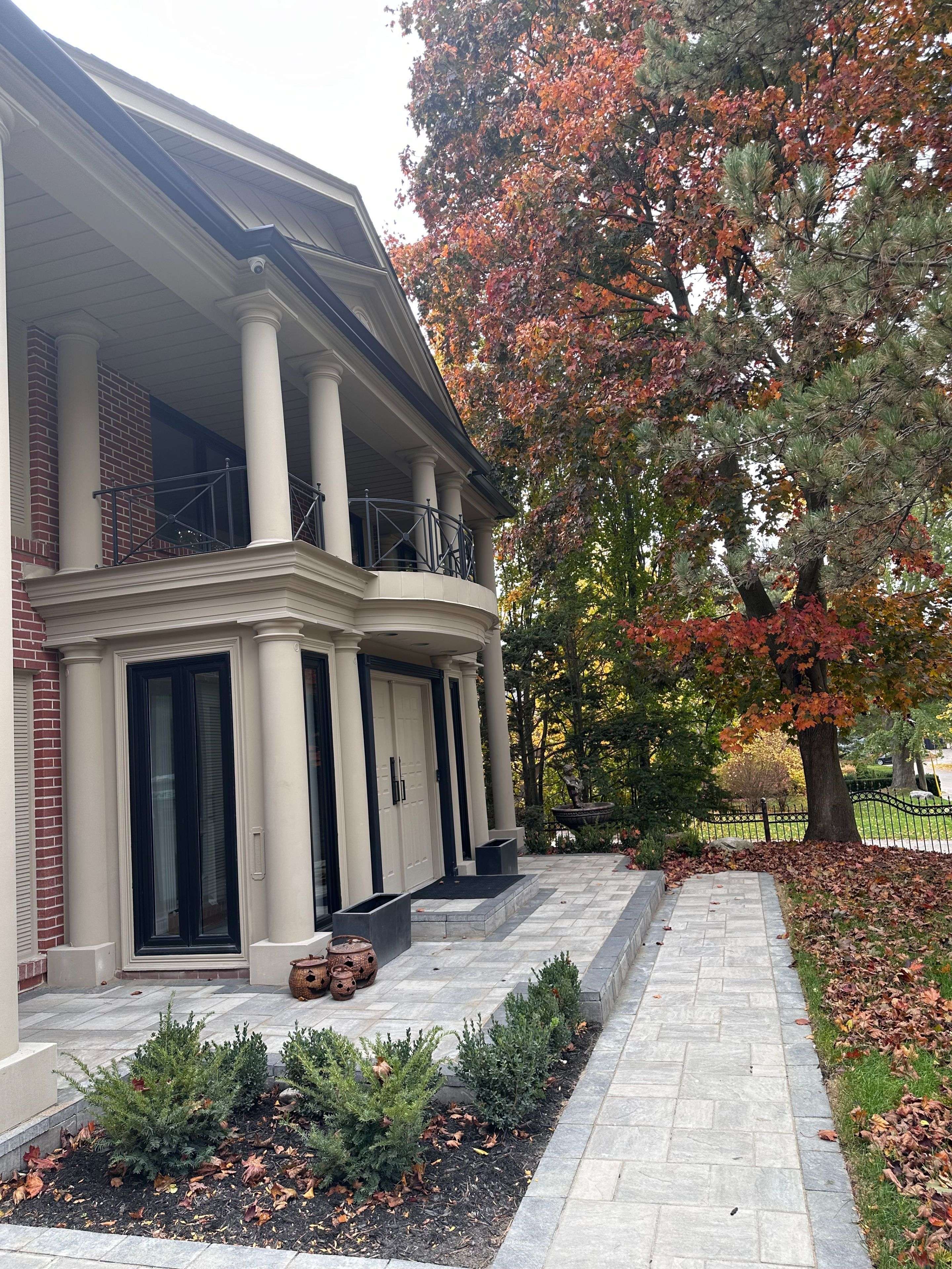 Toronto C12, ON M3C 2L4,7 Shady Oaks CRES