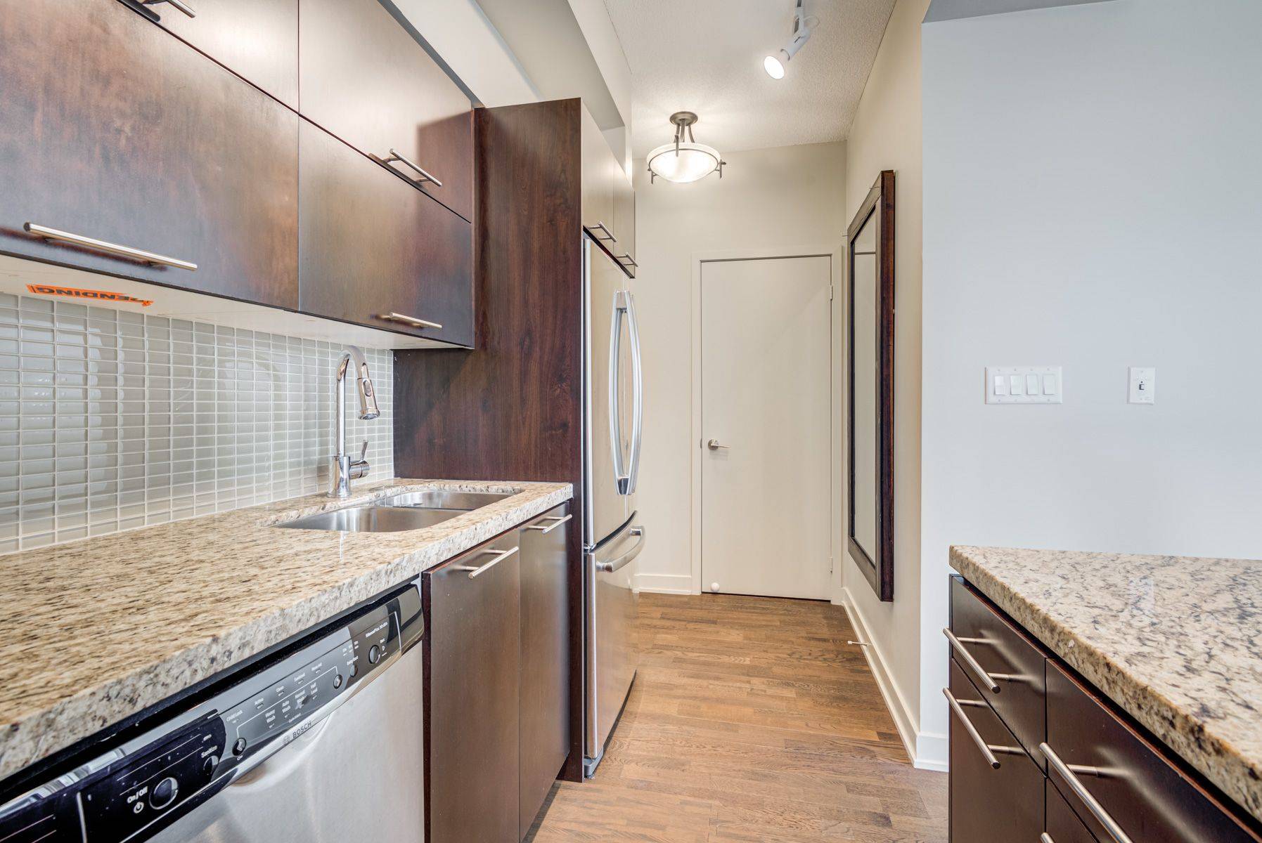 Toronto C01, ON M5H 4E6,126 Simcoe ST #1504