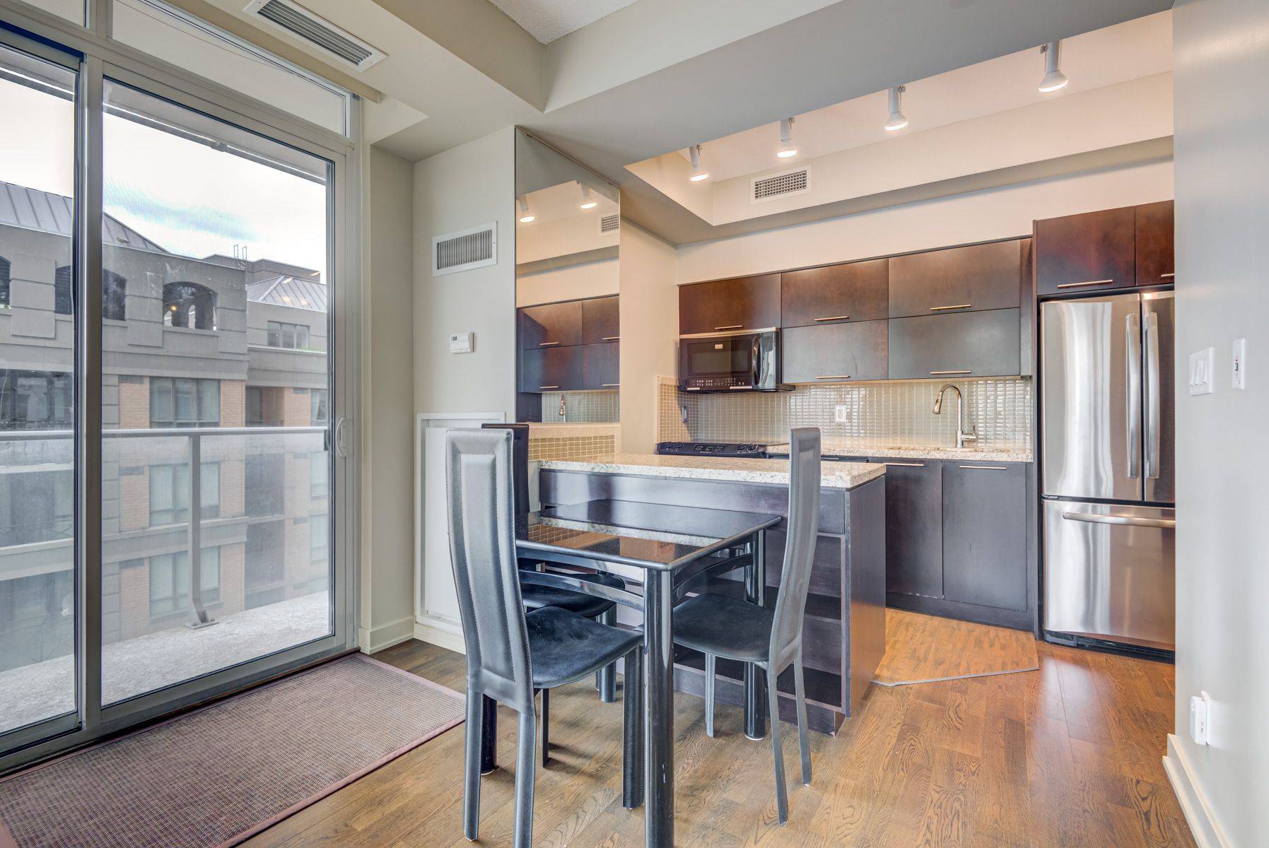 Toronto C01, ON M5H 4E6,126 Simcoe ST #1504