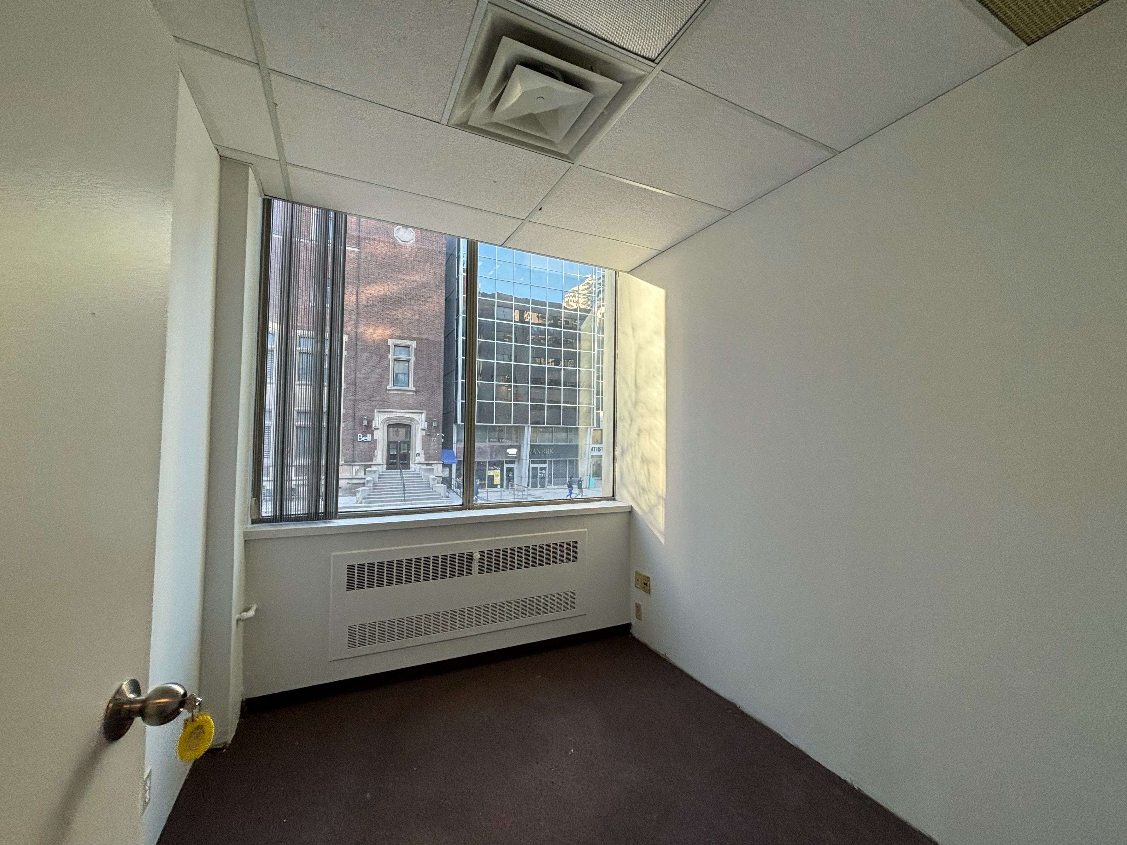 55 Eglinton AVE E #201, Toronto C10, ON M4P 1G8