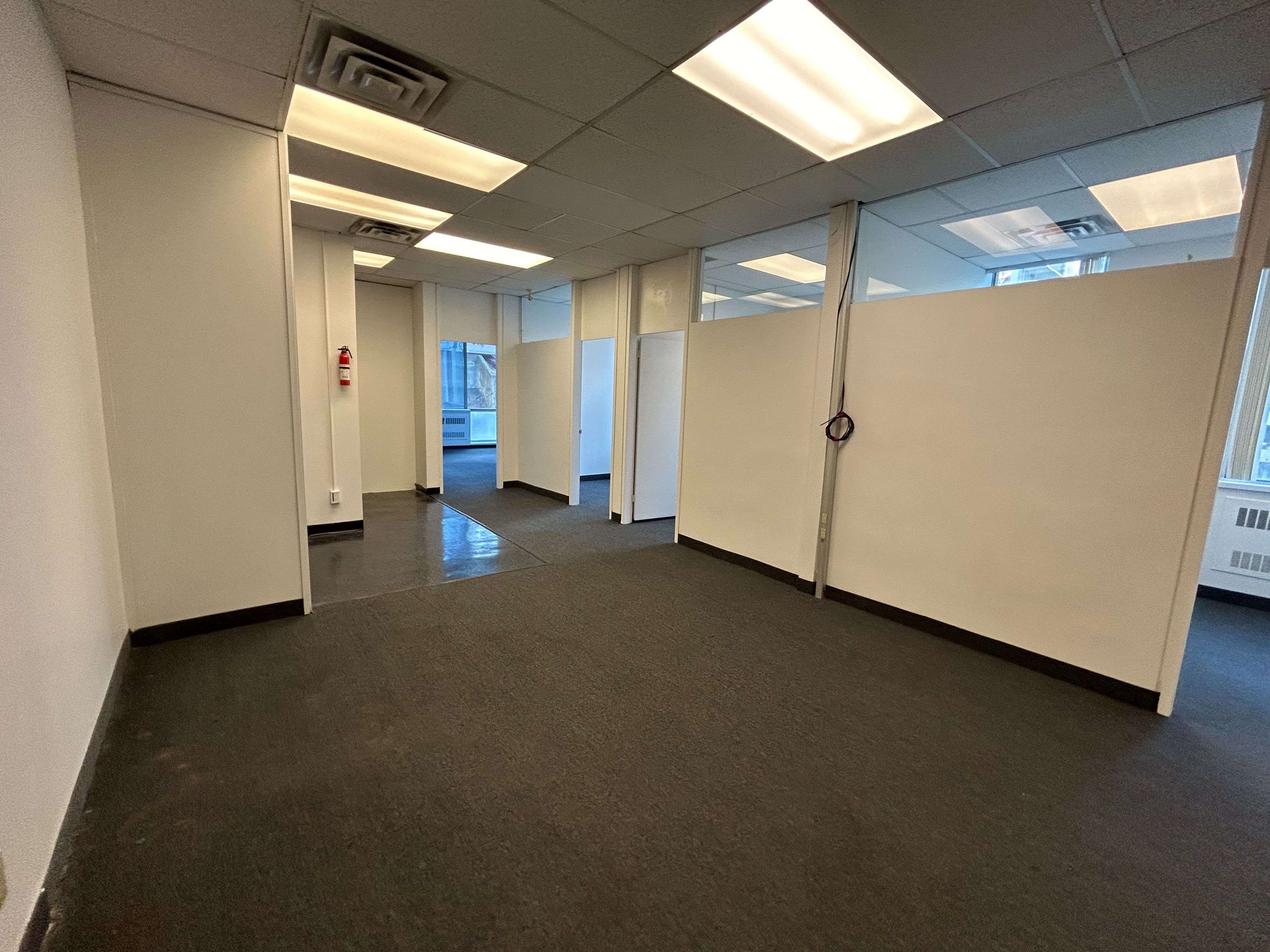 55 Eglinton AVE E #407, Toronto C10, ON M4P 1G8