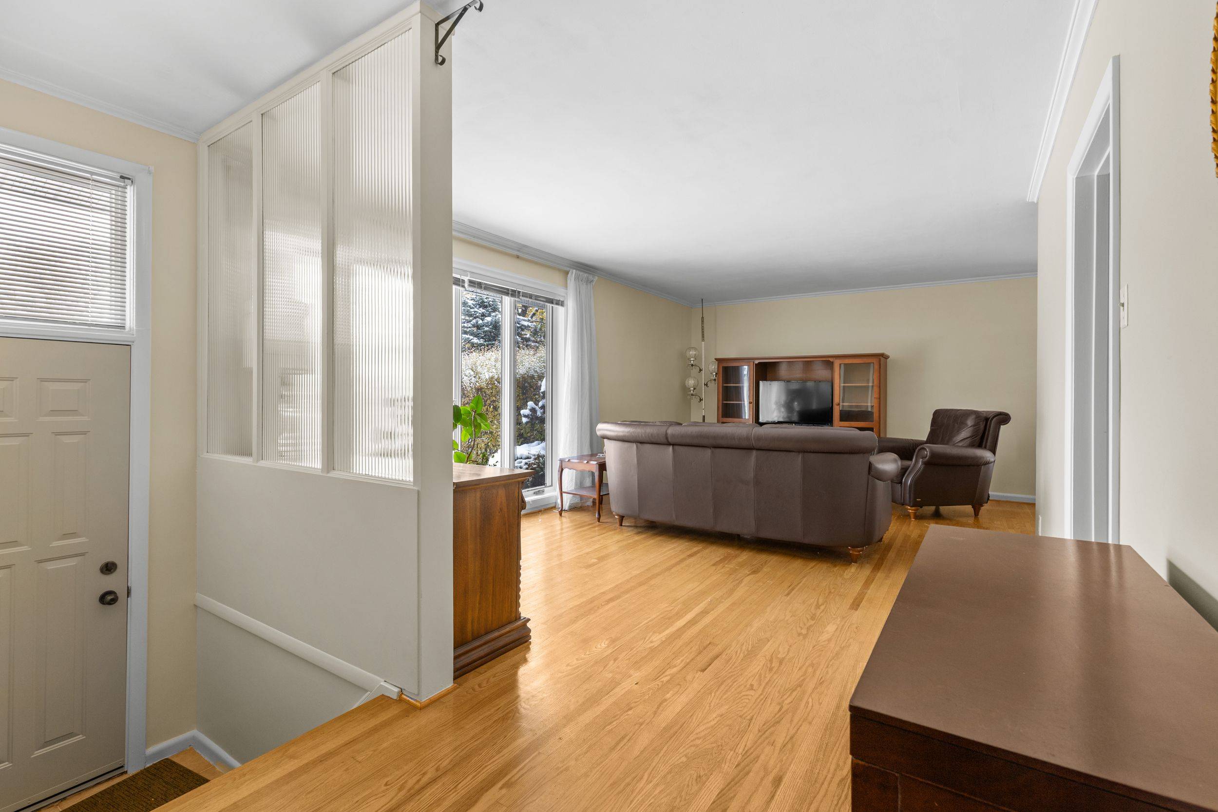 Toronto C13, ON M3B 1S7,11 Merredin PL