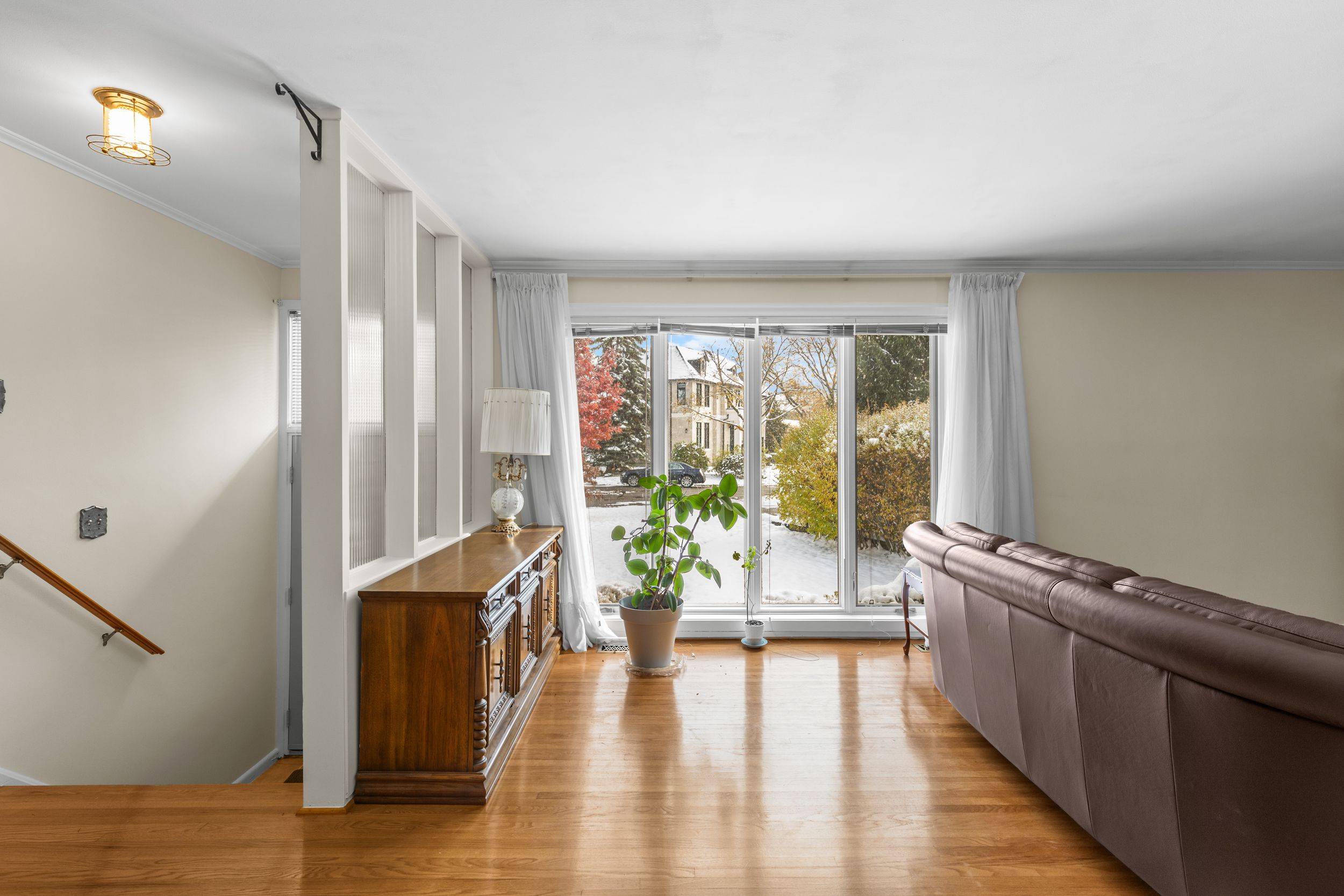 Toronto C13, ON M3B 1S7,11 Merredin PL