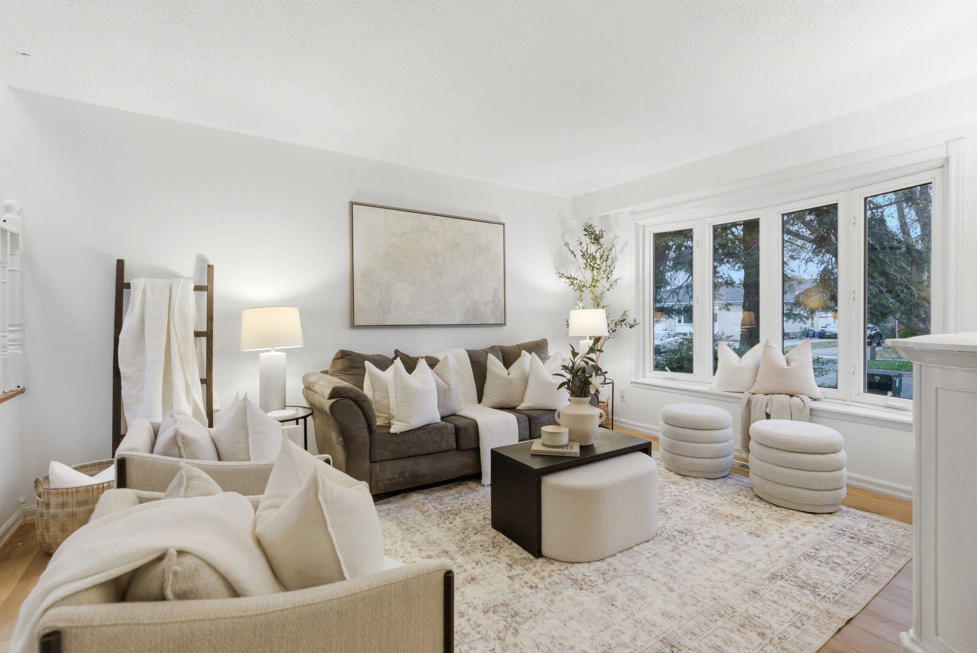 Whitby, ON L1N 1Z4,366 Rosedale DR