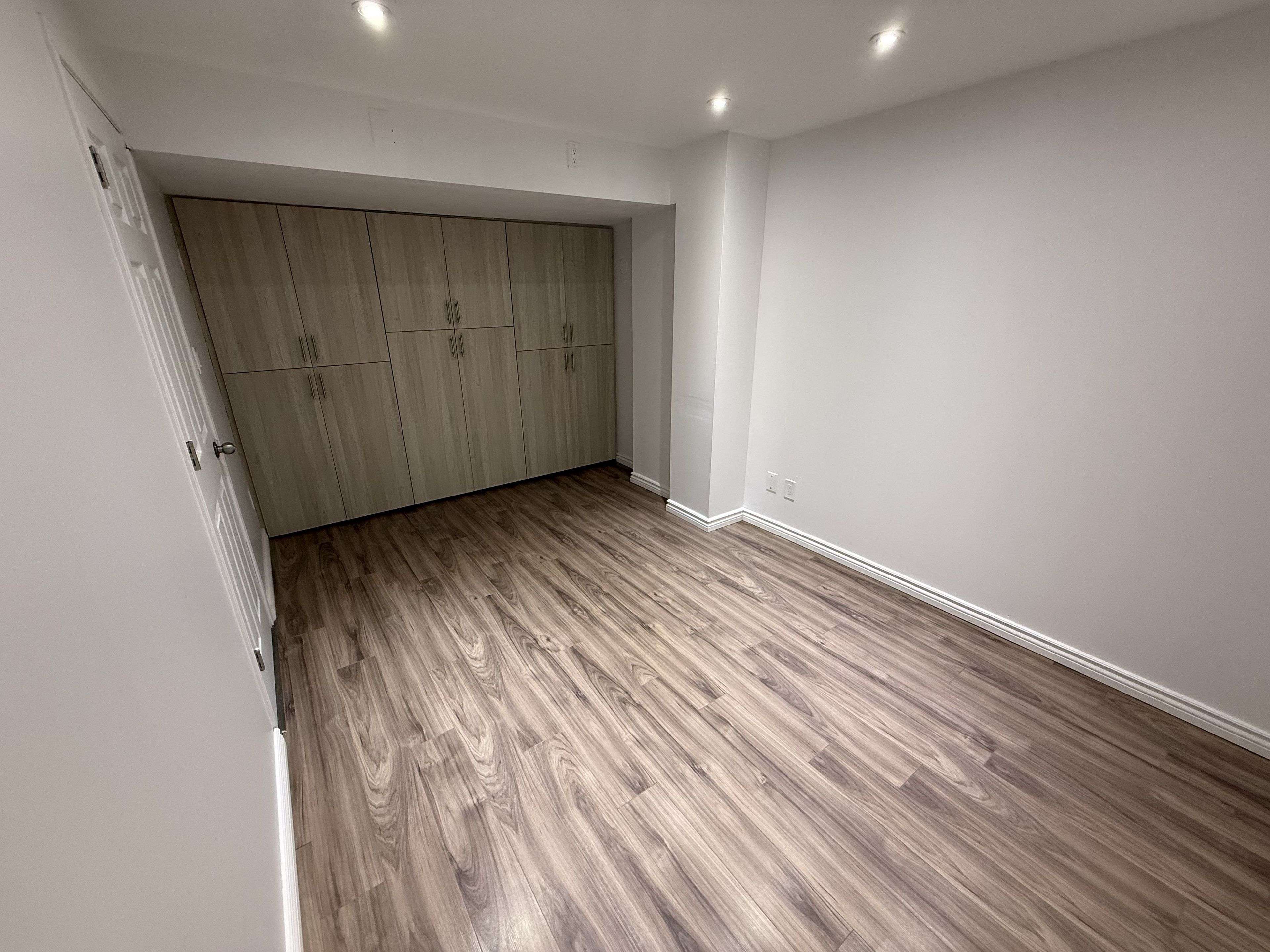 Oshawa, ON L1K 0T6,2002 Cocklin CRES #Basement