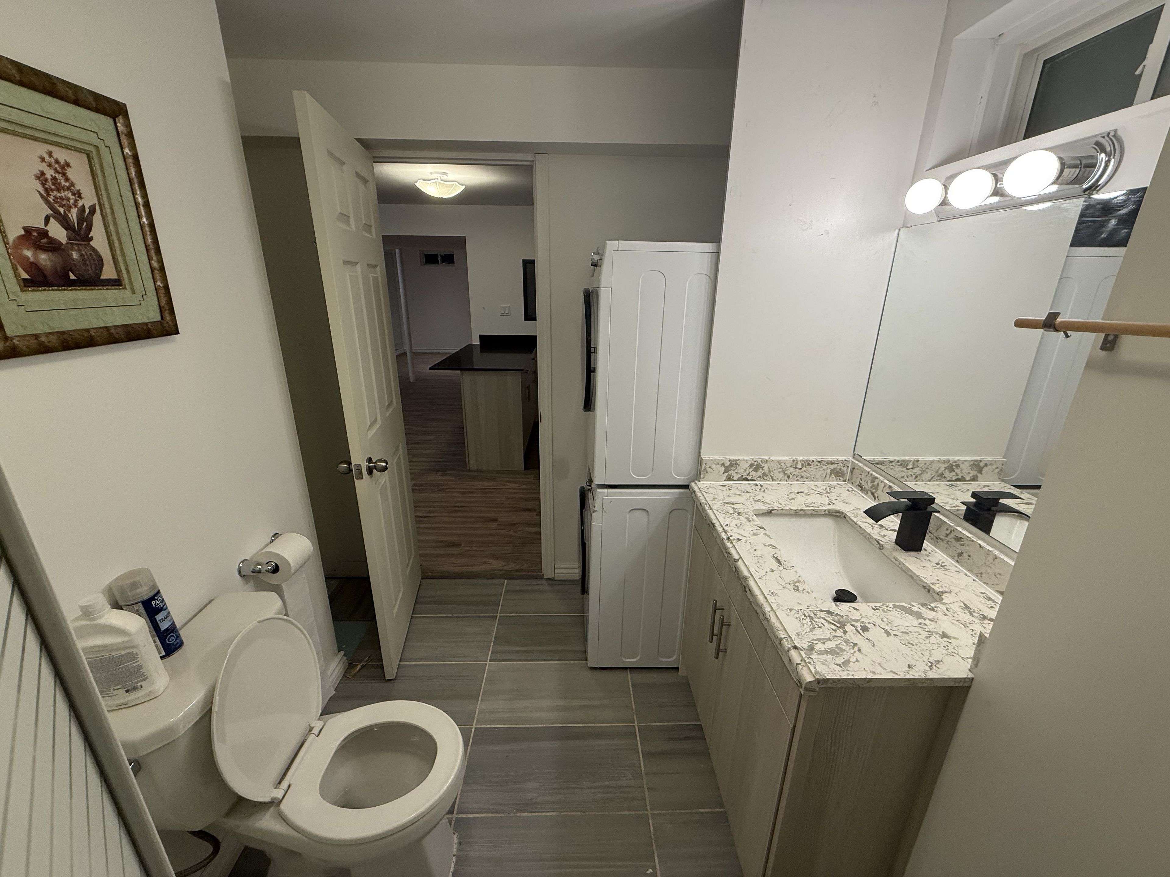 Oshawa, ON L1K 0T6,2002 Cocklin CRES #Basement