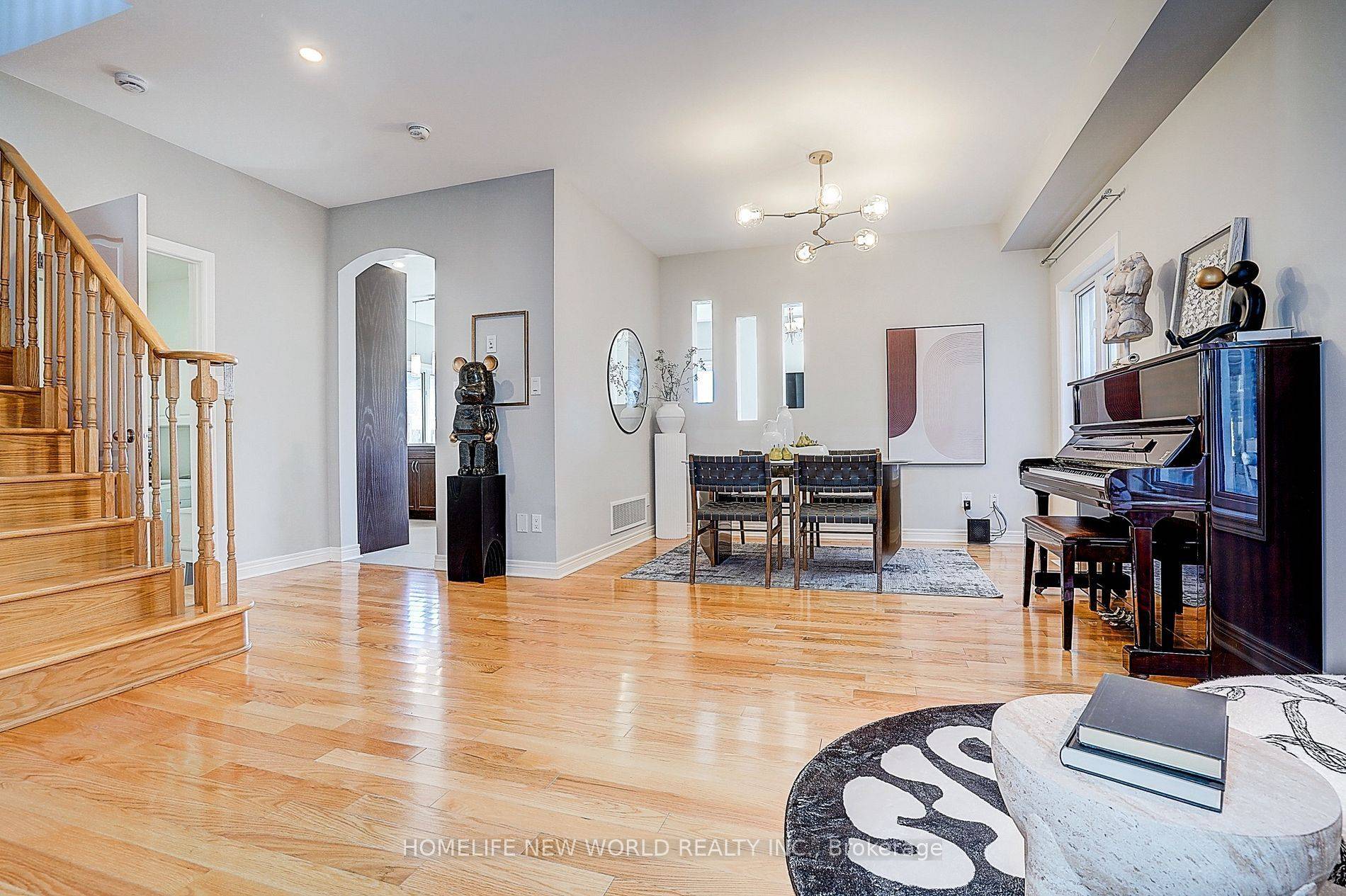 Oshawa, ON L1K 0T6,2002 Cocklin CRES