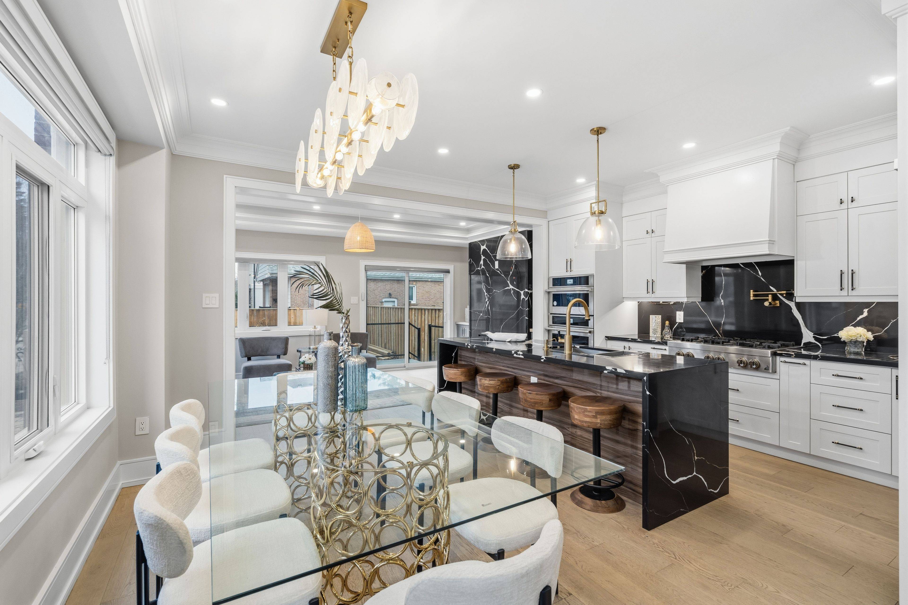 Toronto E06, ON M1N 2P2,123 Park ST