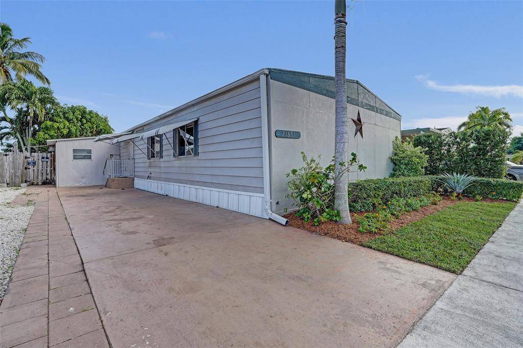 Pembroke Pines, FL 33029,21851 S Heritage Cir