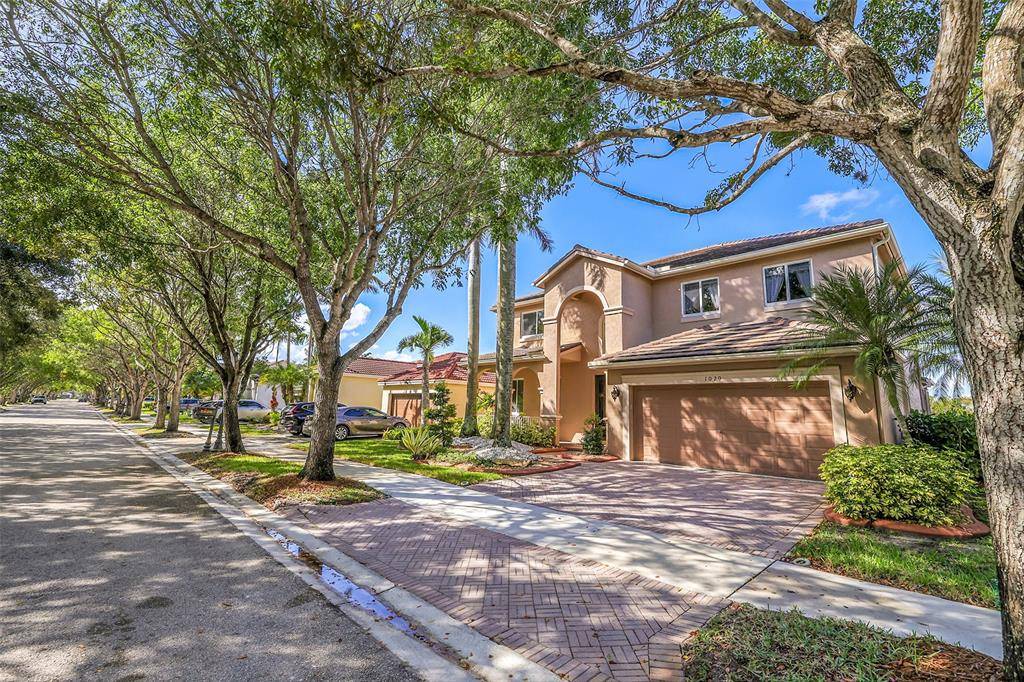 Weston, FL 33327,1020 Lavender Cir