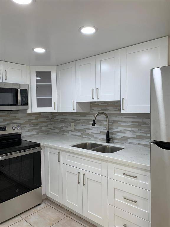 Lauderdale By The Sea, FL 33308,4532 Bougainvilla Dr #6