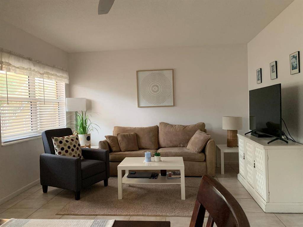 Lauderdale By The Sea, FL 33308,4532 Bougainvilla Dr #6