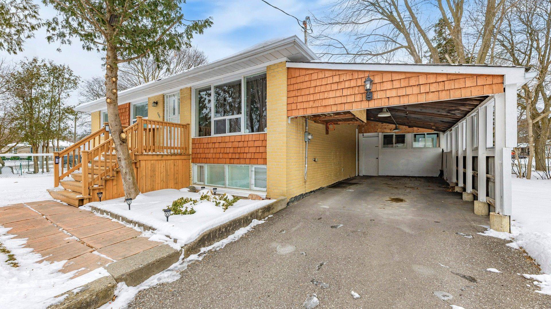 Richmond Hill, ON L4C 3N1,424 Bonita CRES