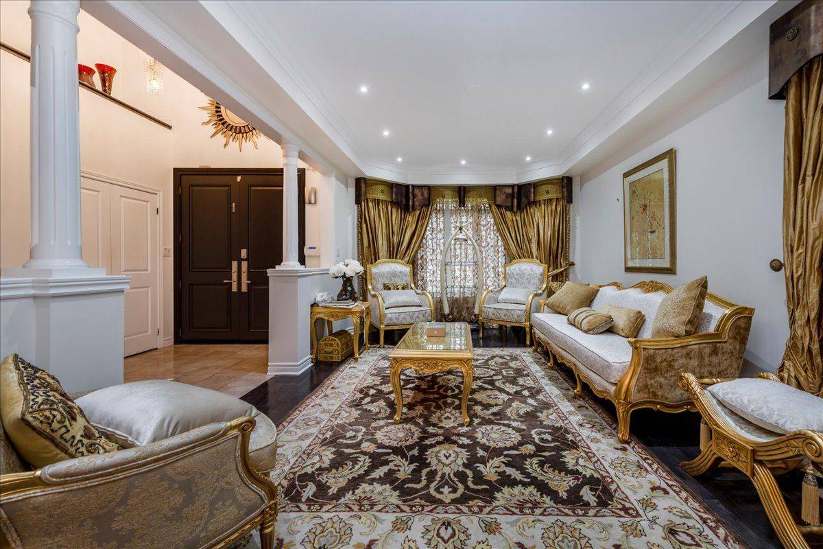 Vaughan, ON L4H 0M6,28 Credo DR