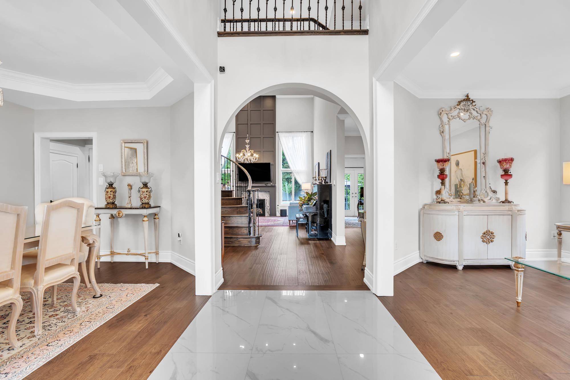 Newmarket, ON L3X 1N3,1067 Ivsbridge BLVD