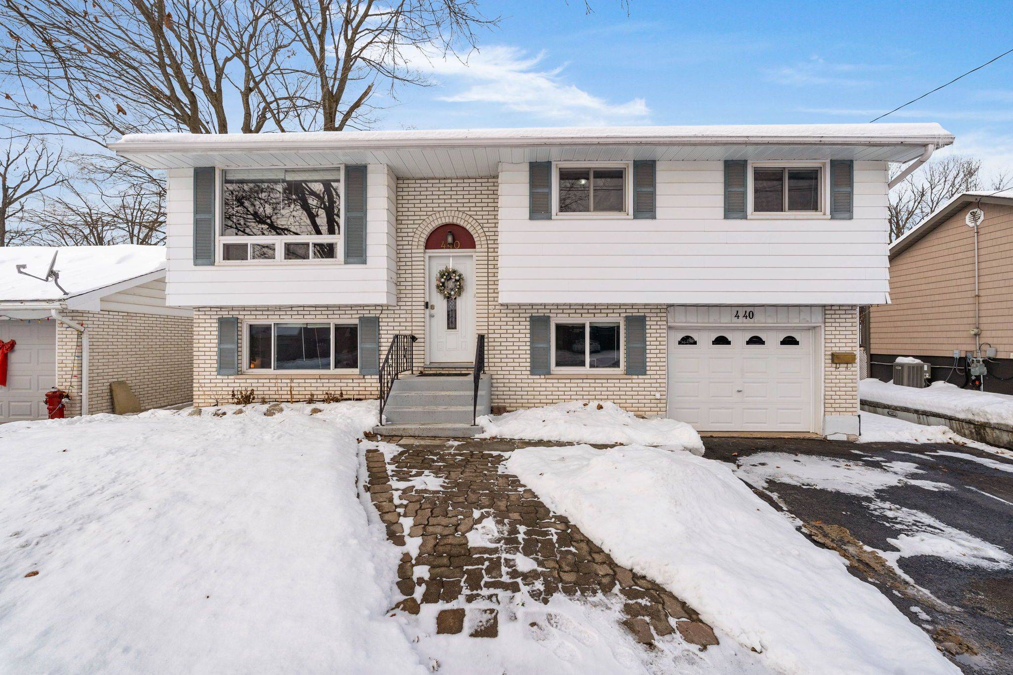 Orillia, ON L3V 6L9,440 Barrie RD