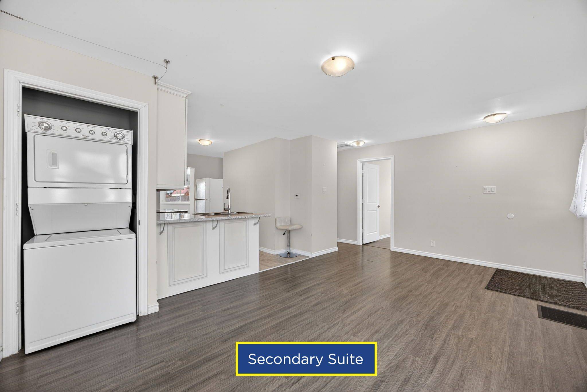 Barrie, ON L4M 3N3,8 Newton ST #Upper Unit