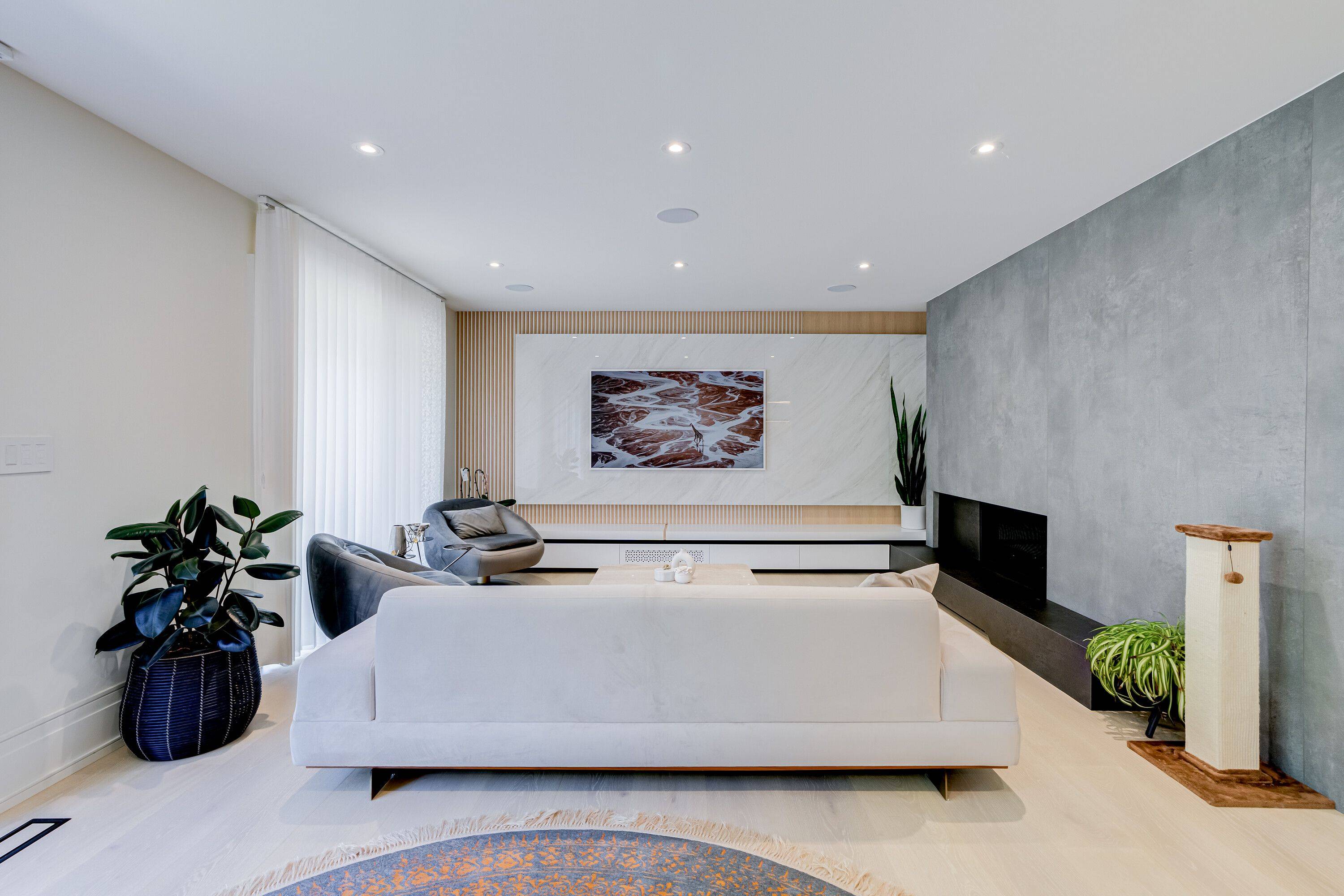 Toronto W09, ON M9P 2J7,11 Sherin CT