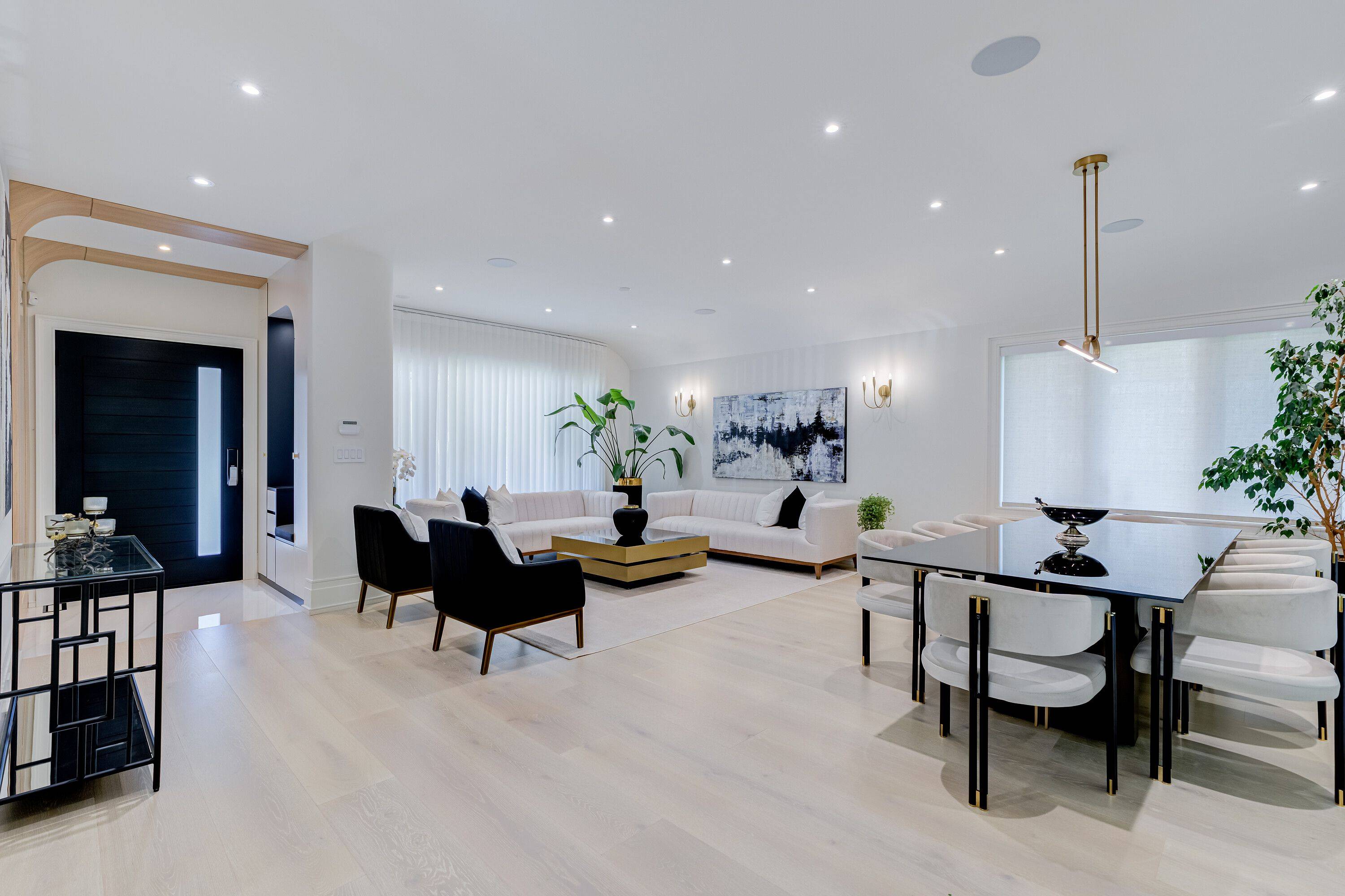 Toronto W09, ON M9P 2J7,11 Sherin CT