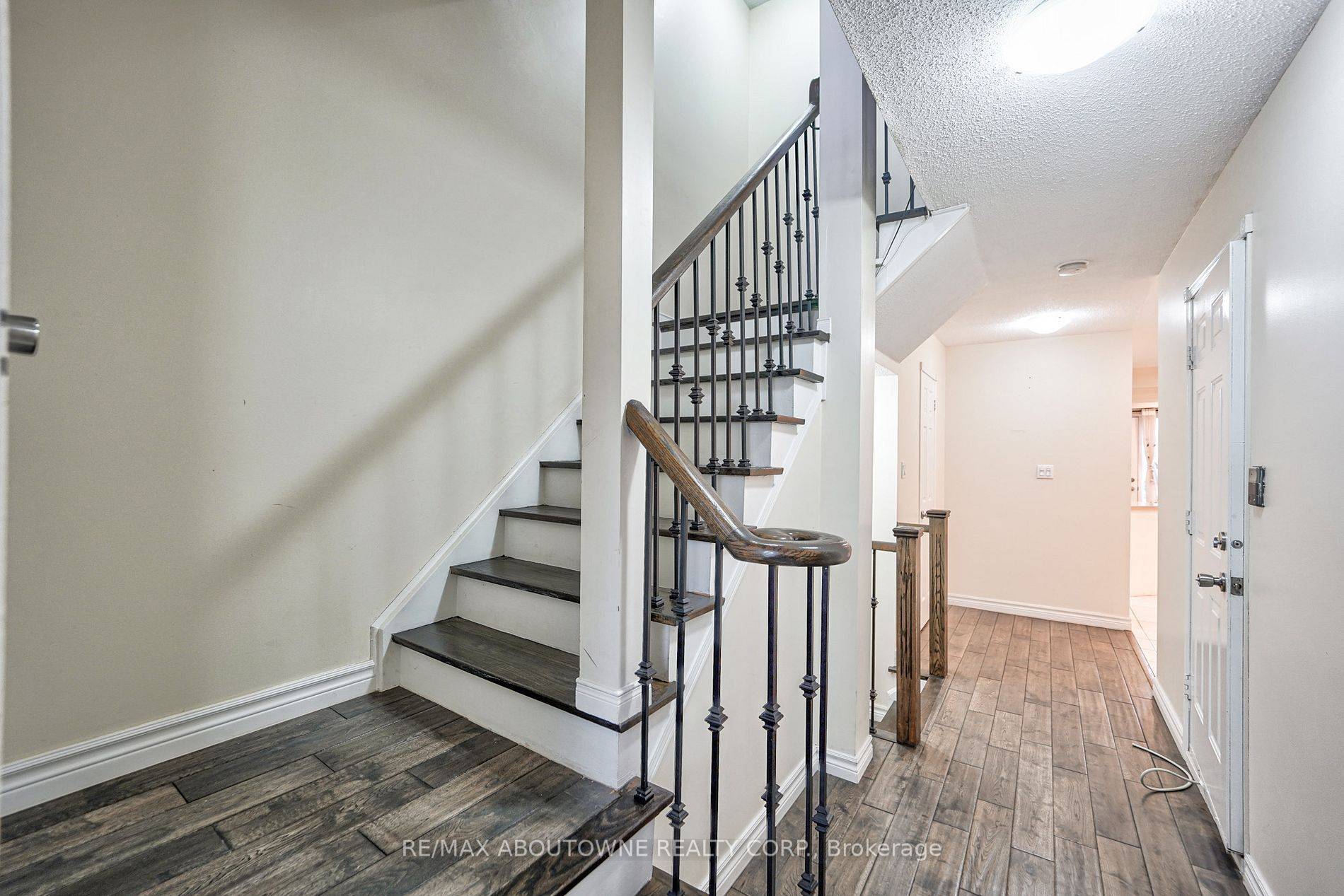 Mississauga, ON L4Z 3W8,455 Apache CT E #59