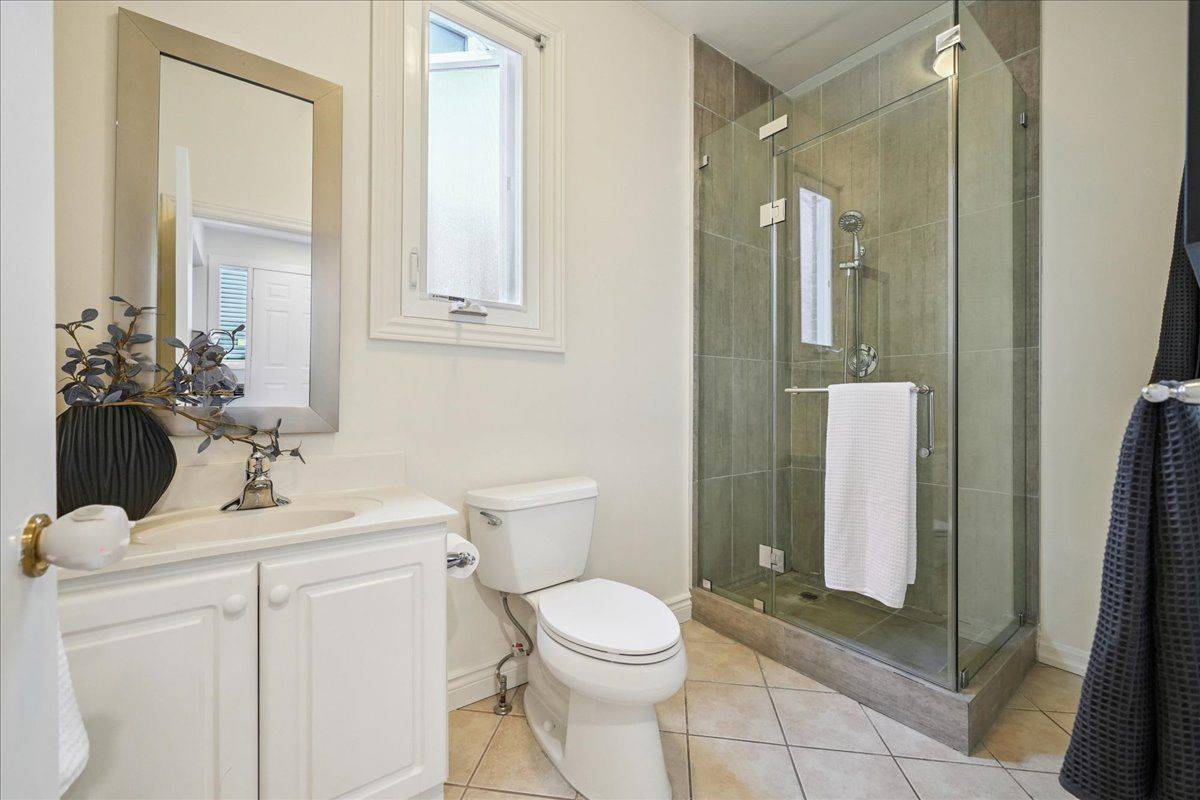 Oakville, ON L6M 2L3,1173 Bridlewood TRL