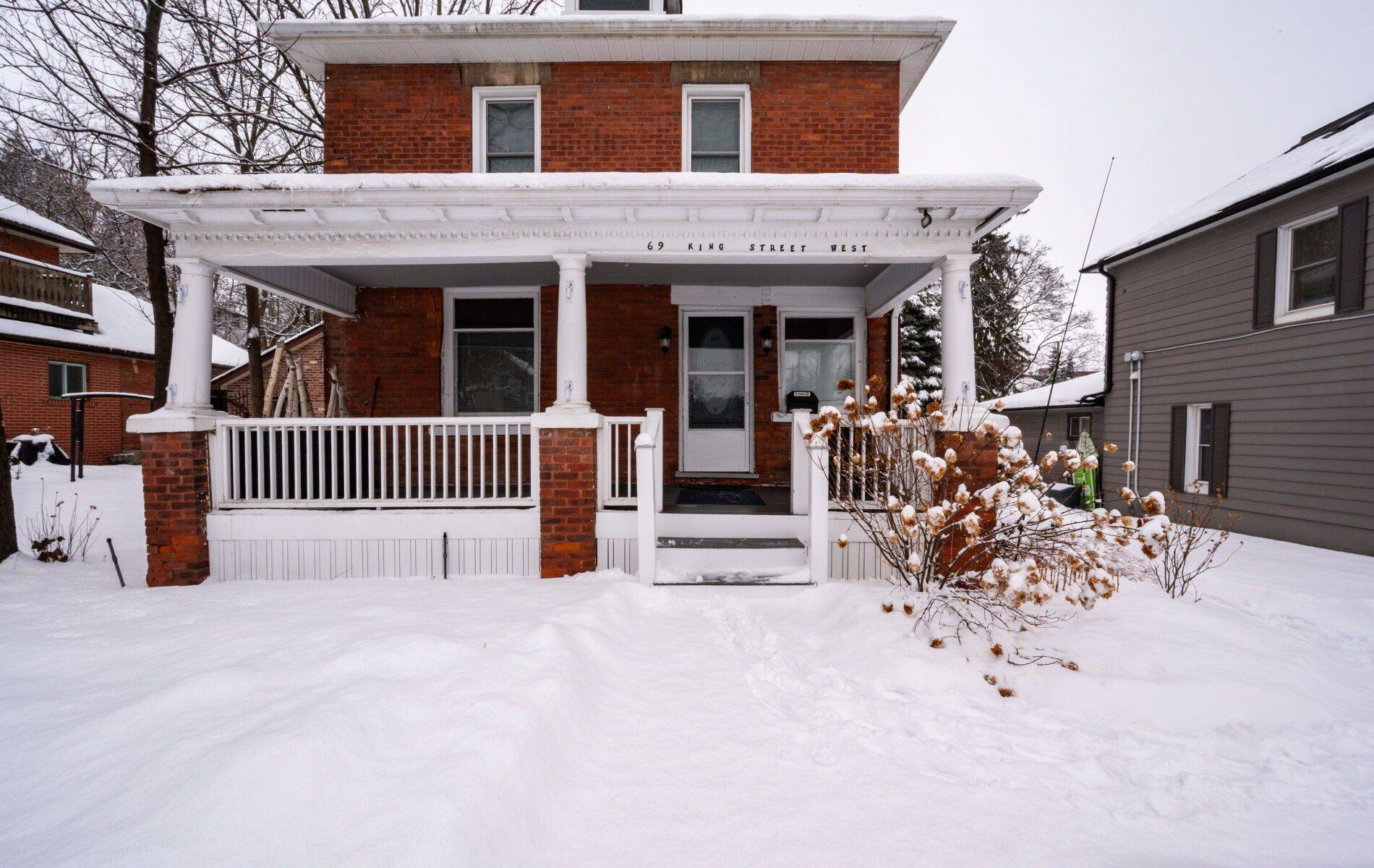 Caledon, ON L7E 1A2,69 King ST W #Main