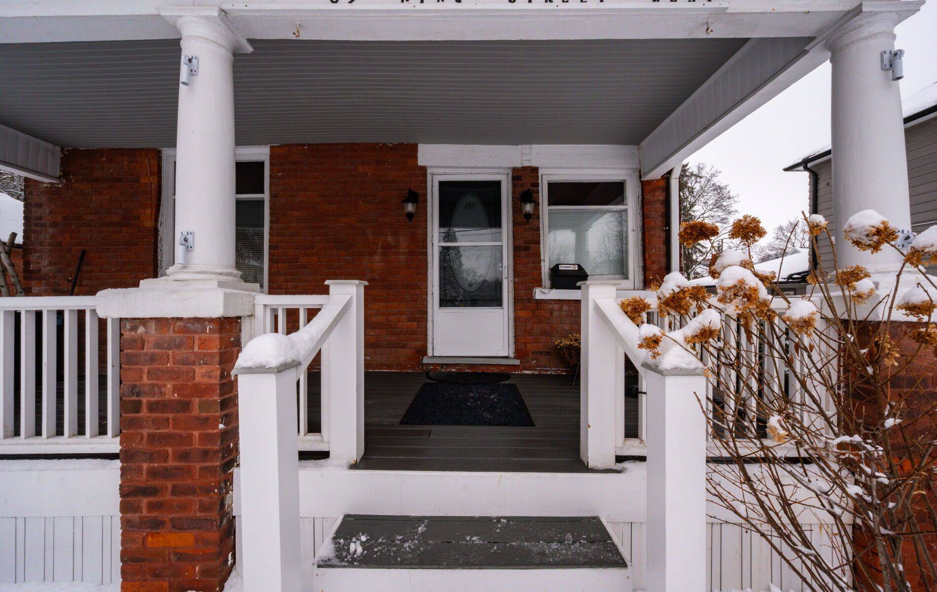 Caledon, ON L7E 1A2,69 King ST W #Main- Back