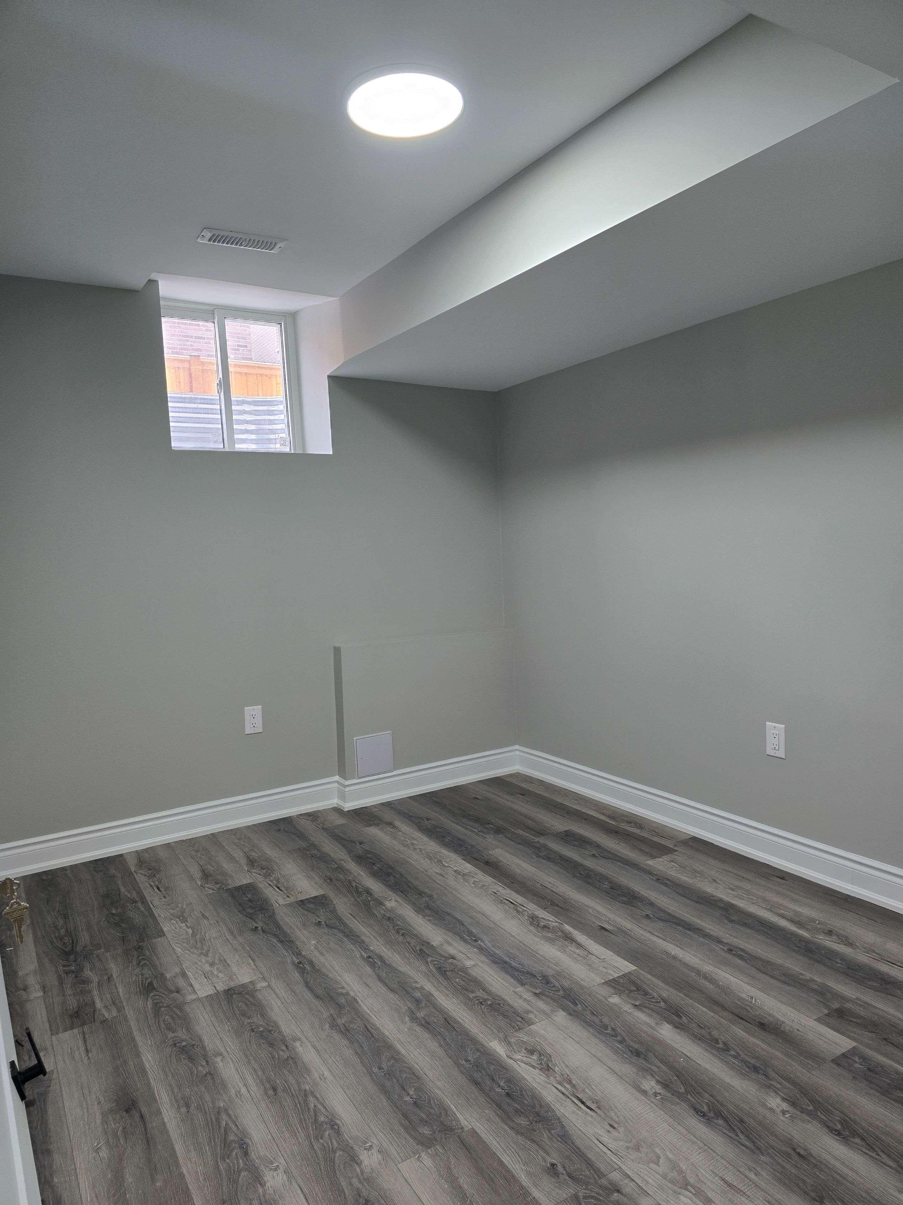 Brampton, ON L6R 4E3,30 Duxbury RD #Basement