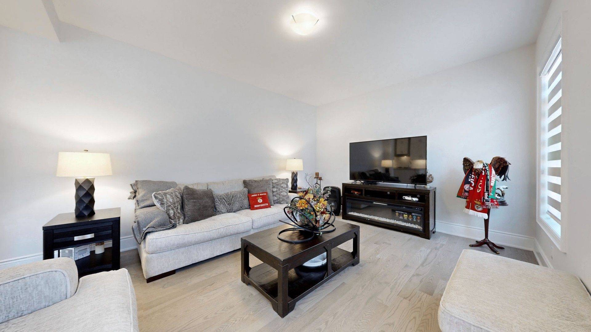 Brampton, ON L6R 4E3,30 Duxbury RD #Main & Second Flr