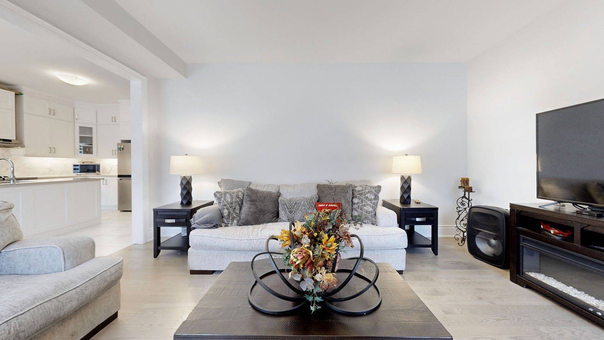 Brampton, ON L6R 4E3,30 Duxbury RD #Main & Second Flr