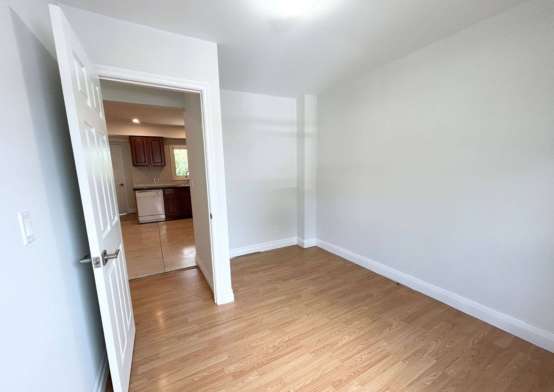 Welland, ON L3B 1T4,431 Mcalpine AVE N #1