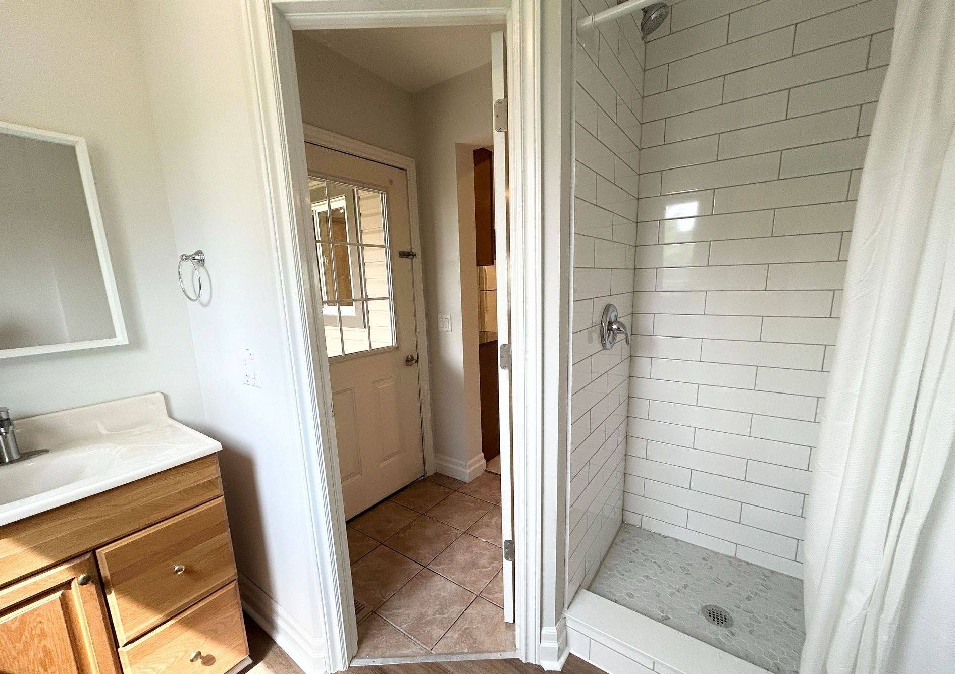 Welland, ON L3B 1T4,431 Mcalpine AVE N #1