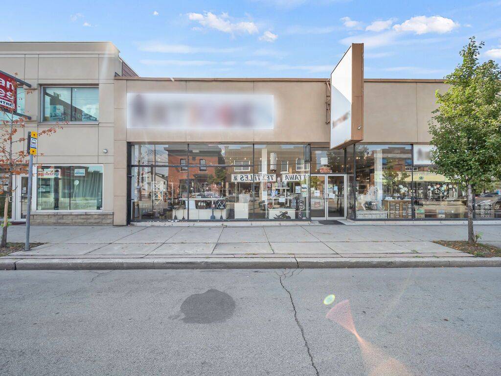 Hamilton, ON L8H 3Z8,265 Ottawa ST N #Unit 1