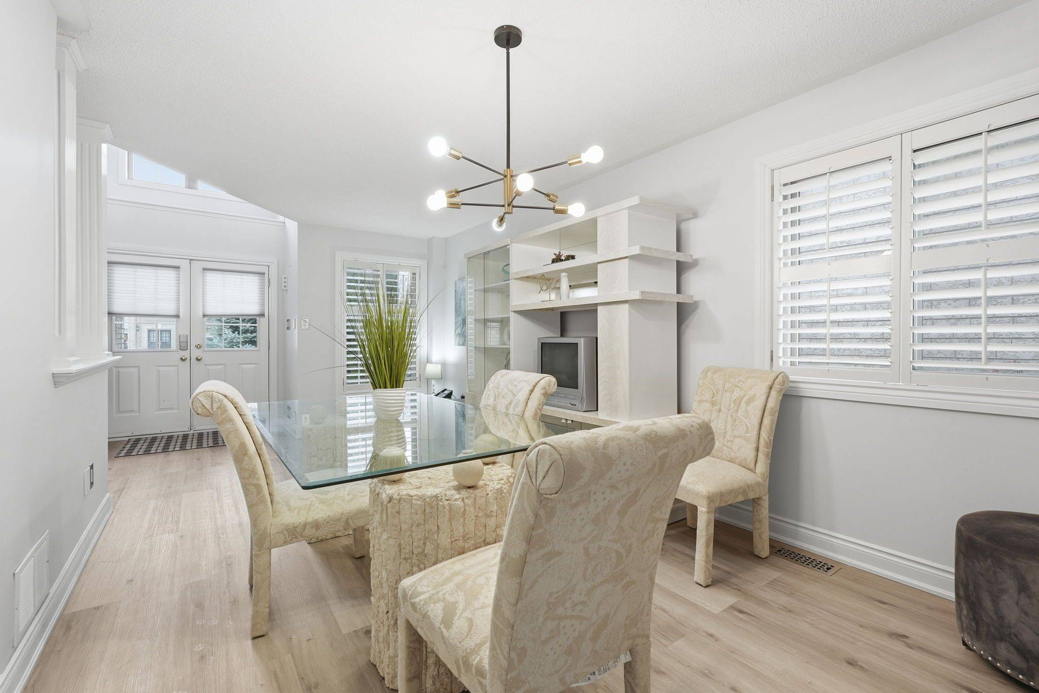 Hamilton, ON L9K 1M9,66 Suffolk ST