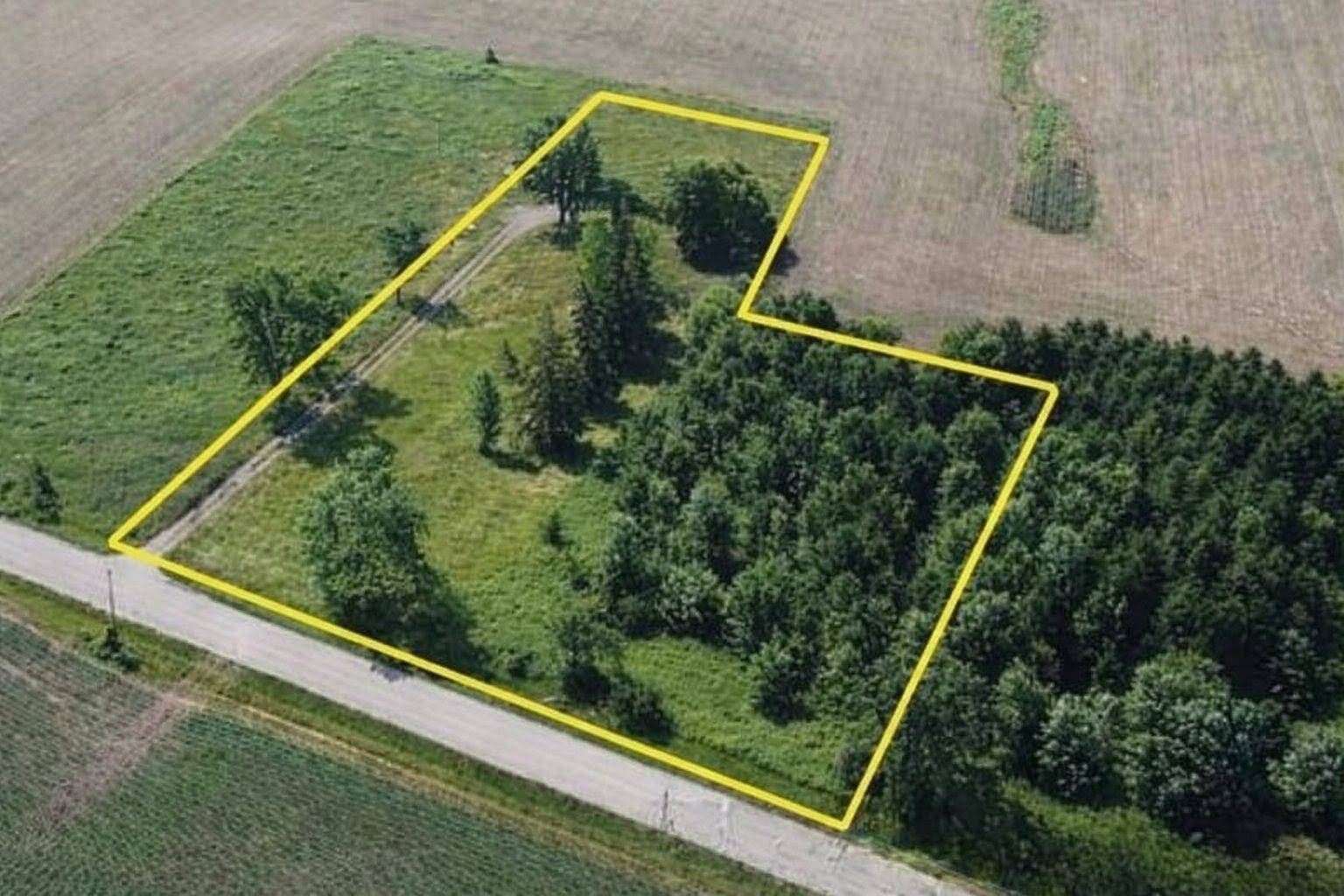 Adelaide Metcalfe, ON N7G 3H7,3859 Wardell DR